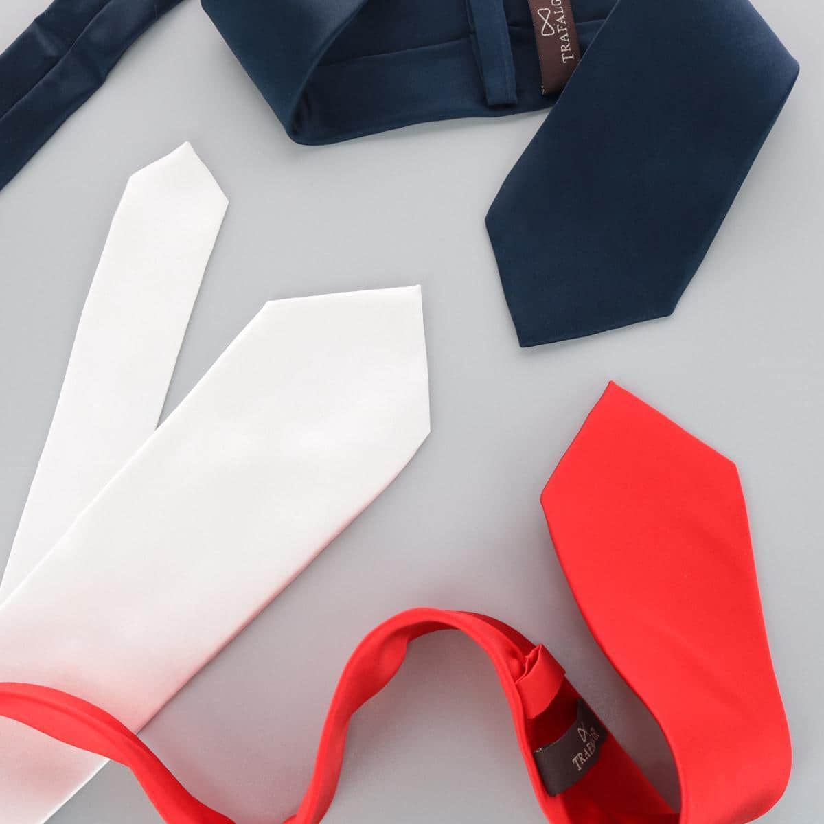 Sutton Solid Color Silk Necktie - Red